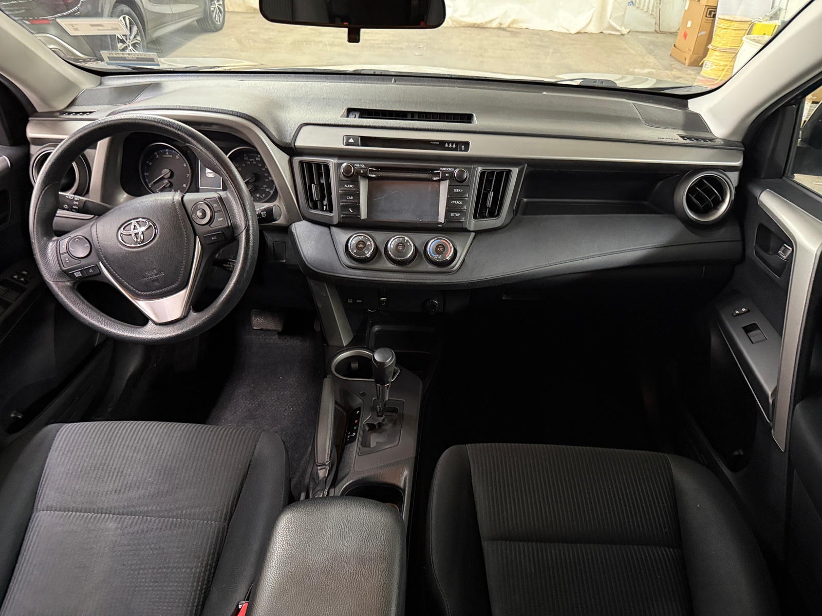 Thumbnail: 2018 Toyota RAV4 - 3