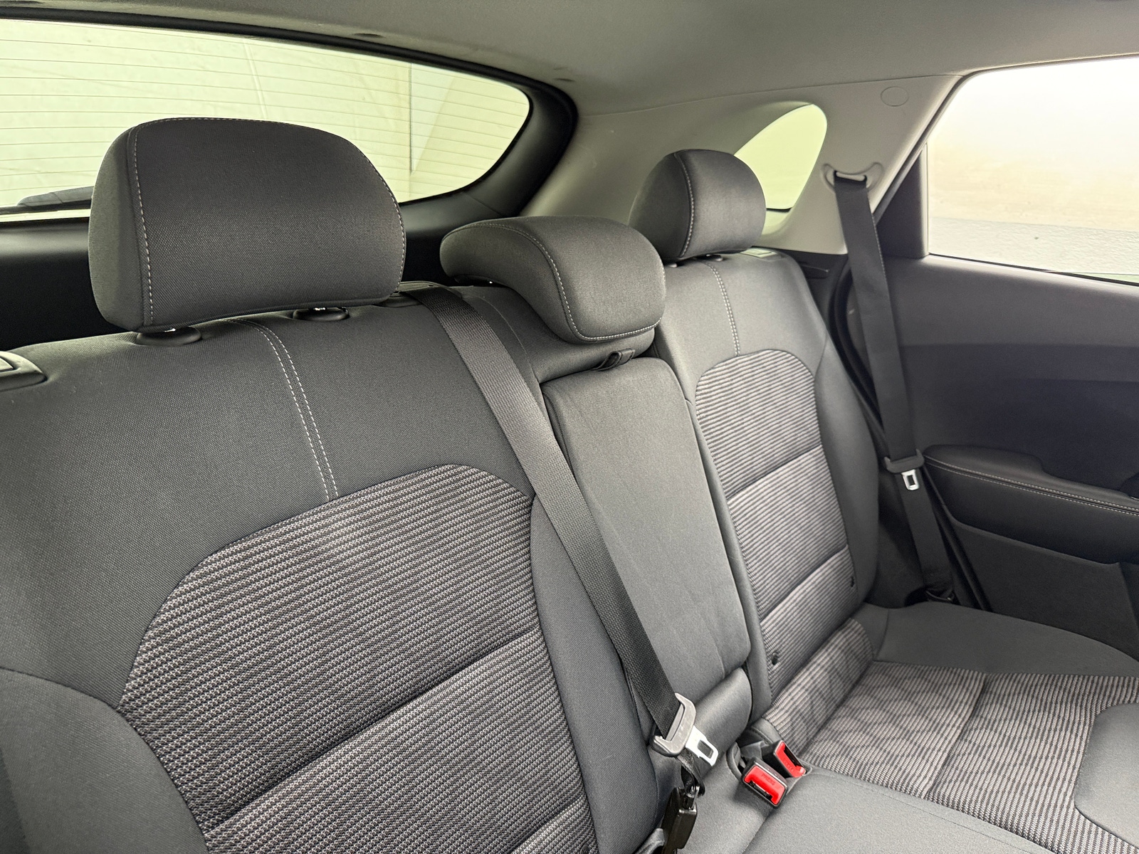 Thumbnail: 2022 Kia Niro - 6