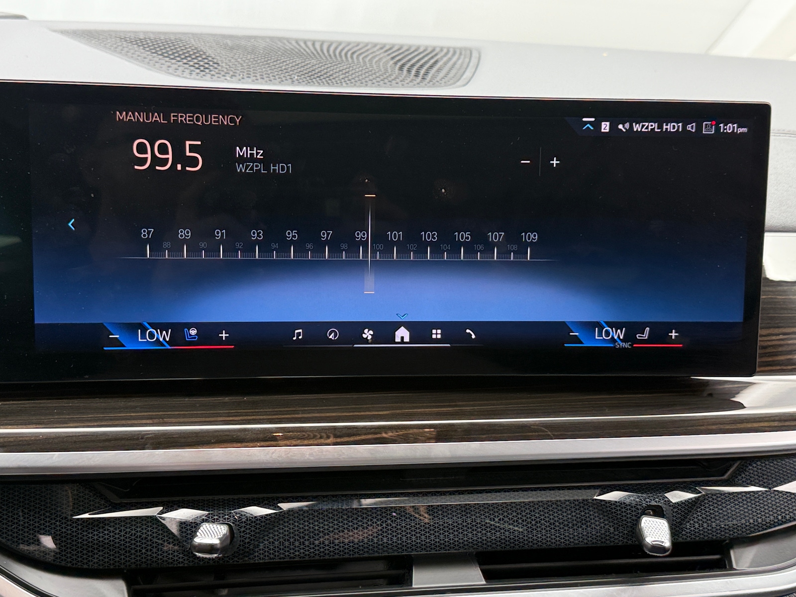 Thumbnail: 2024 BMW X7 - 3