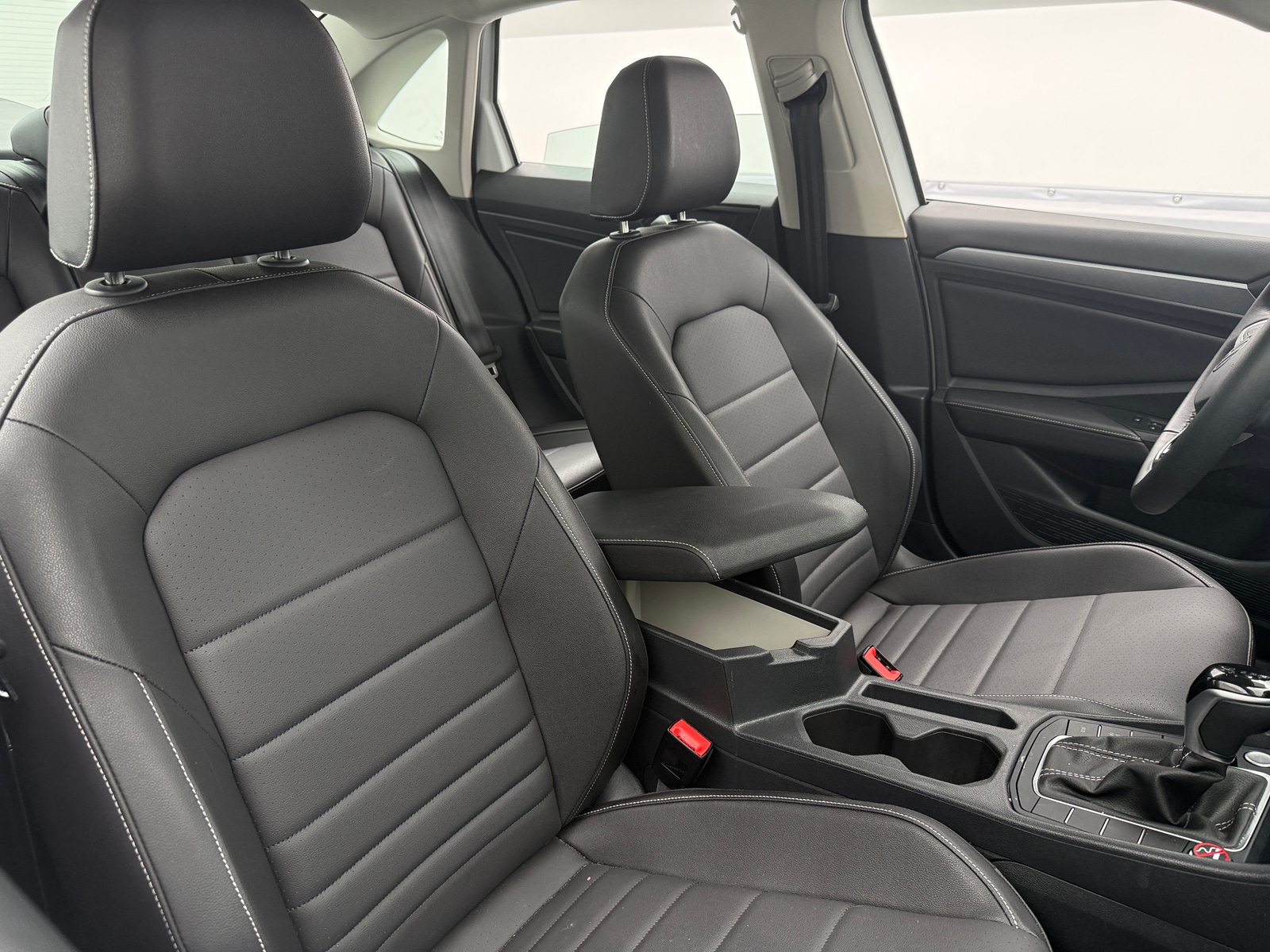 Thumbnail: 2024 Volkswagen Jetta - 5