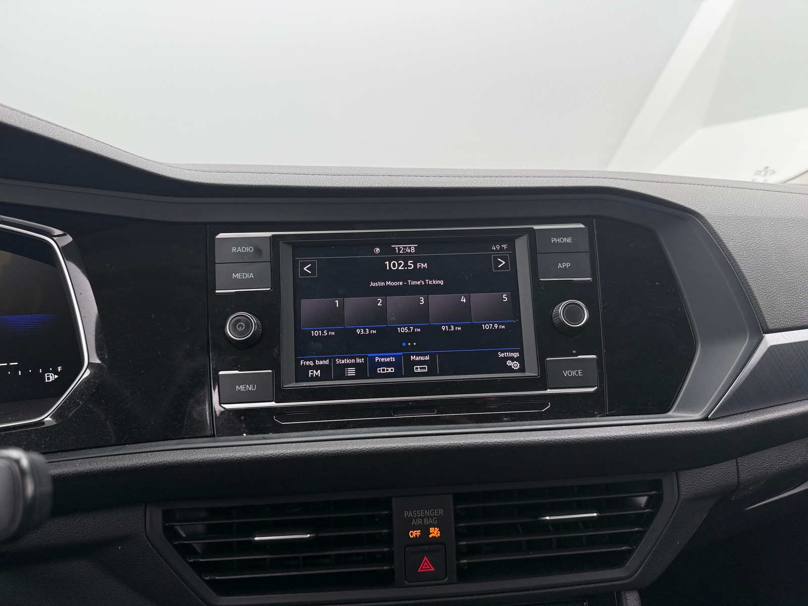 Thumbnail: 2024 Volkswagen Jetta - 3