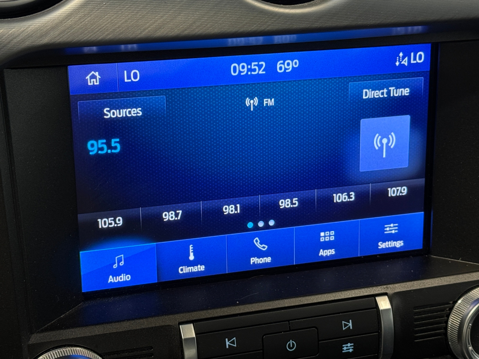 Thumbnail: 2022 Ford Mustang - 4