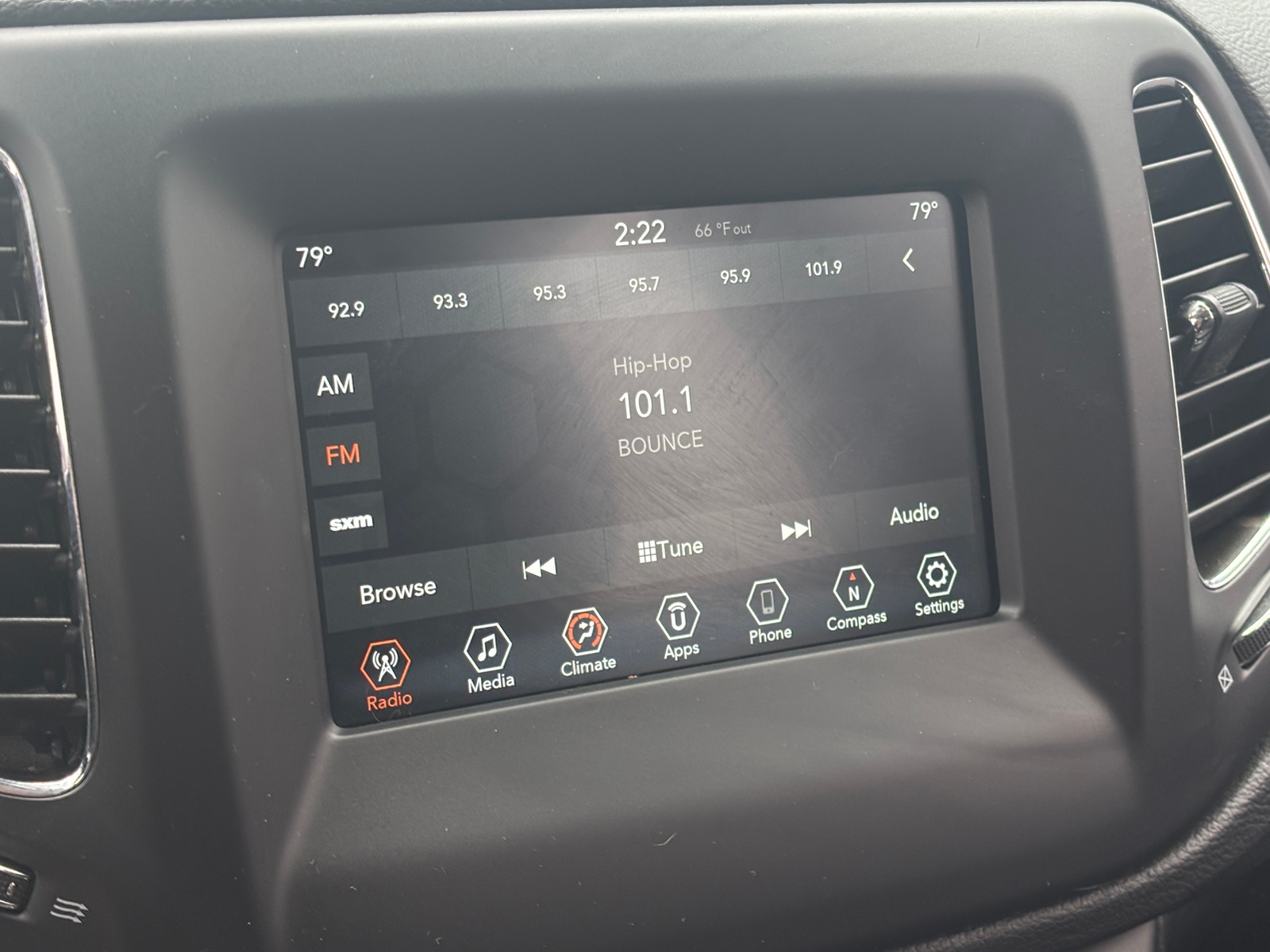 Thumbnail: 2018 Jeep Compass - 4