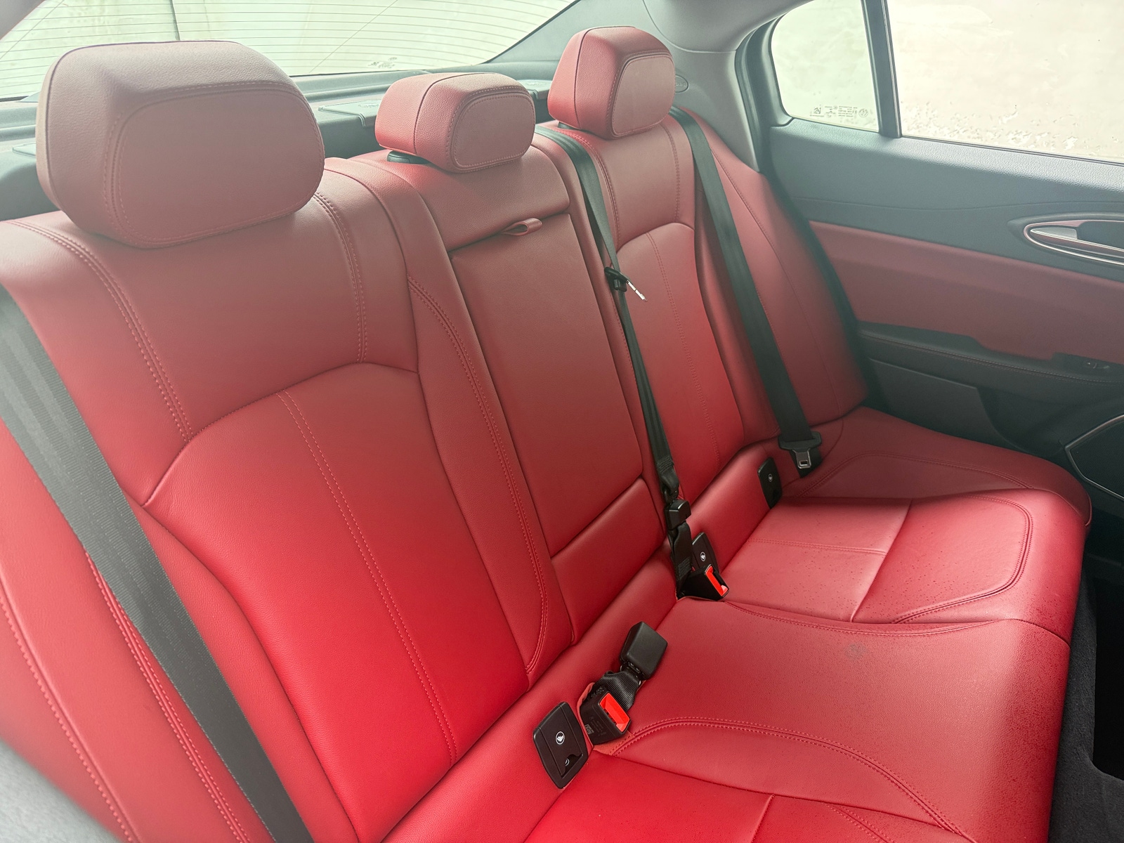 Thumbnail: 2021 Alfa Romeo Giulia - 5