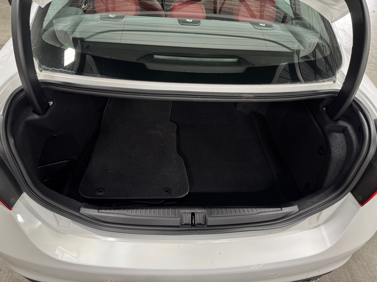 Thumbnail: 2021 Alfa Romeo Giulia - 6