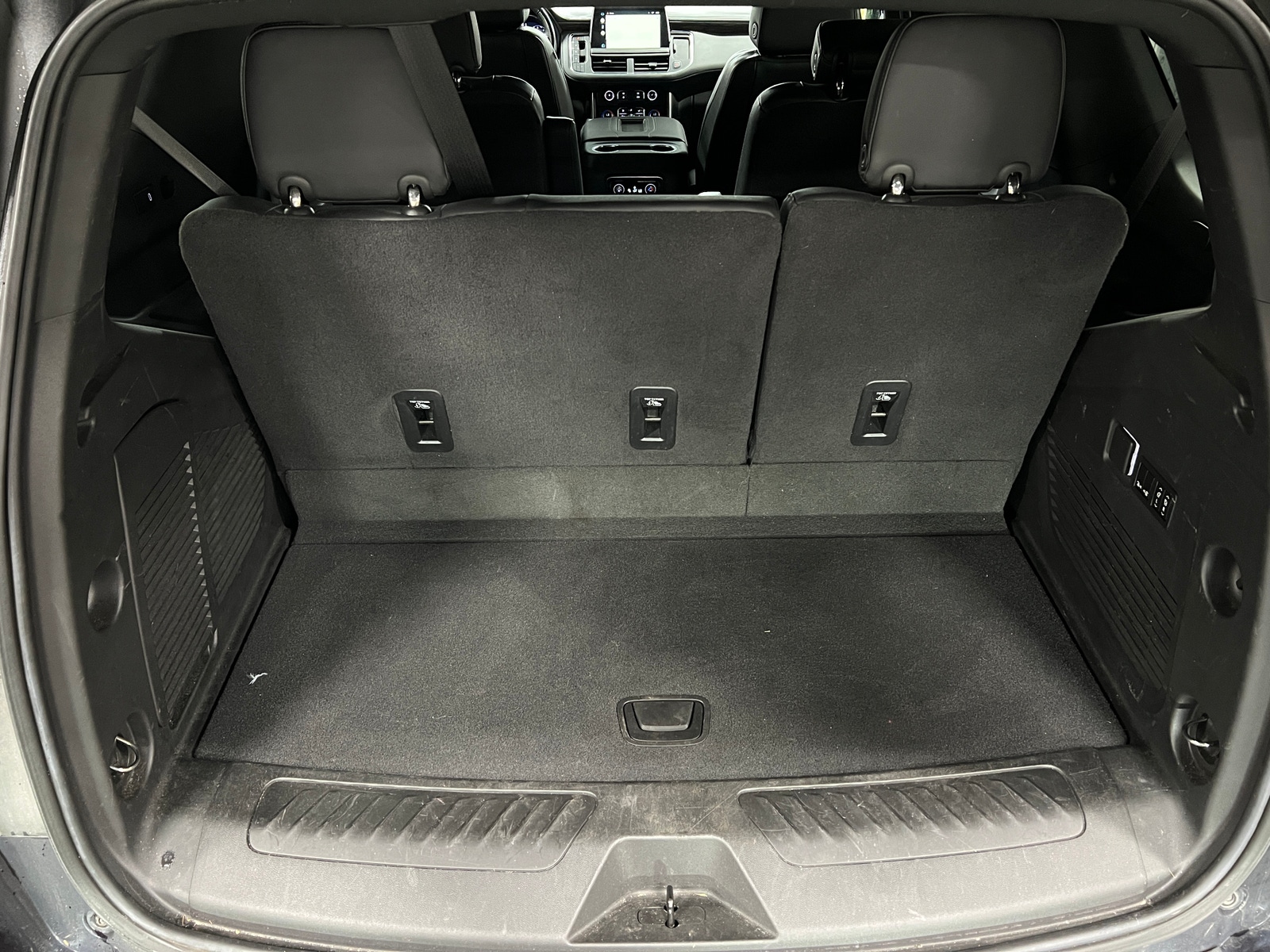 Thumbnail: 2022 Chevrolet Tahoe - 7