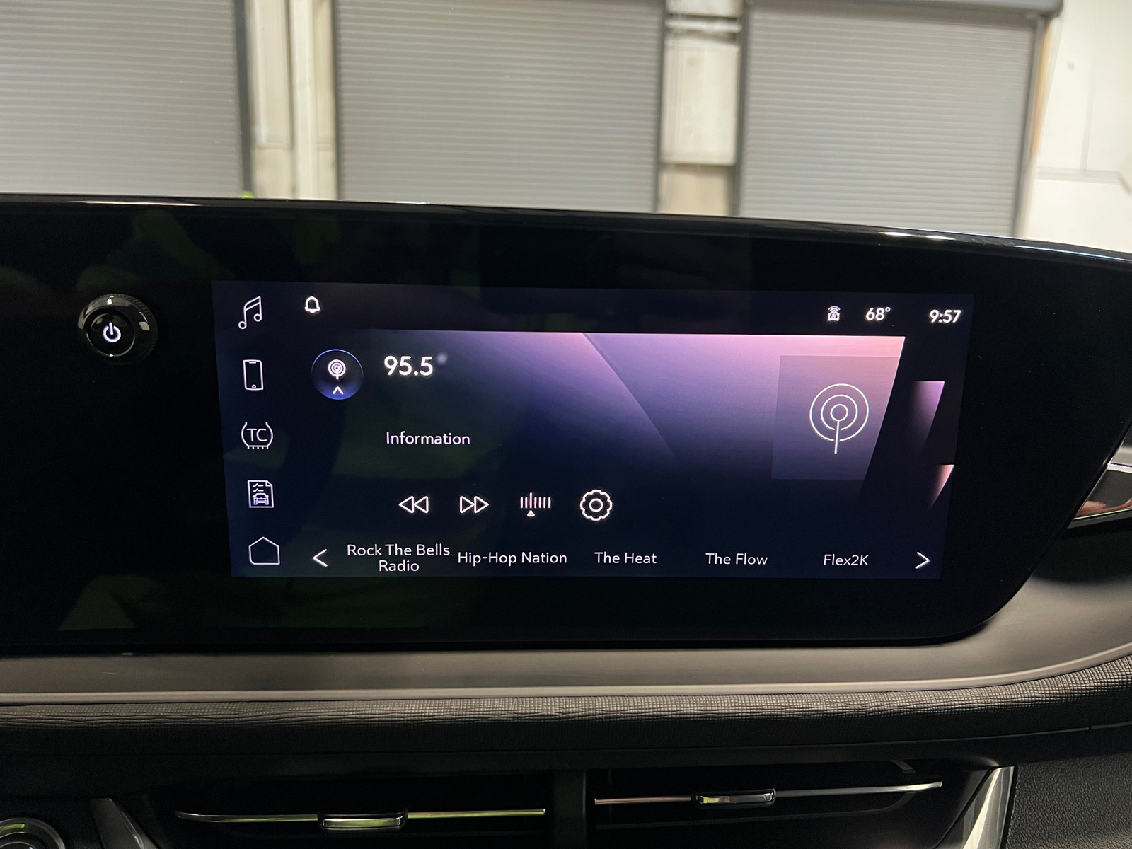 Thumbnail: 2025 Buick Envista - 3