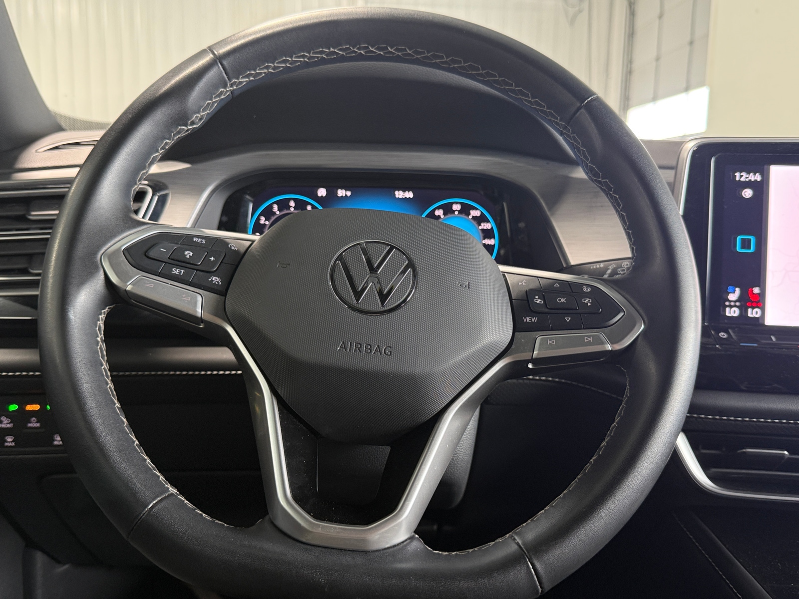 Thumbnail: 2025 Volkswagen Atlas - 4