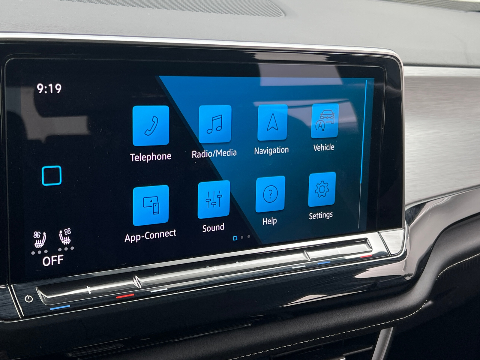 Thumbnail: 2024 Volkswagen Atlas - 3