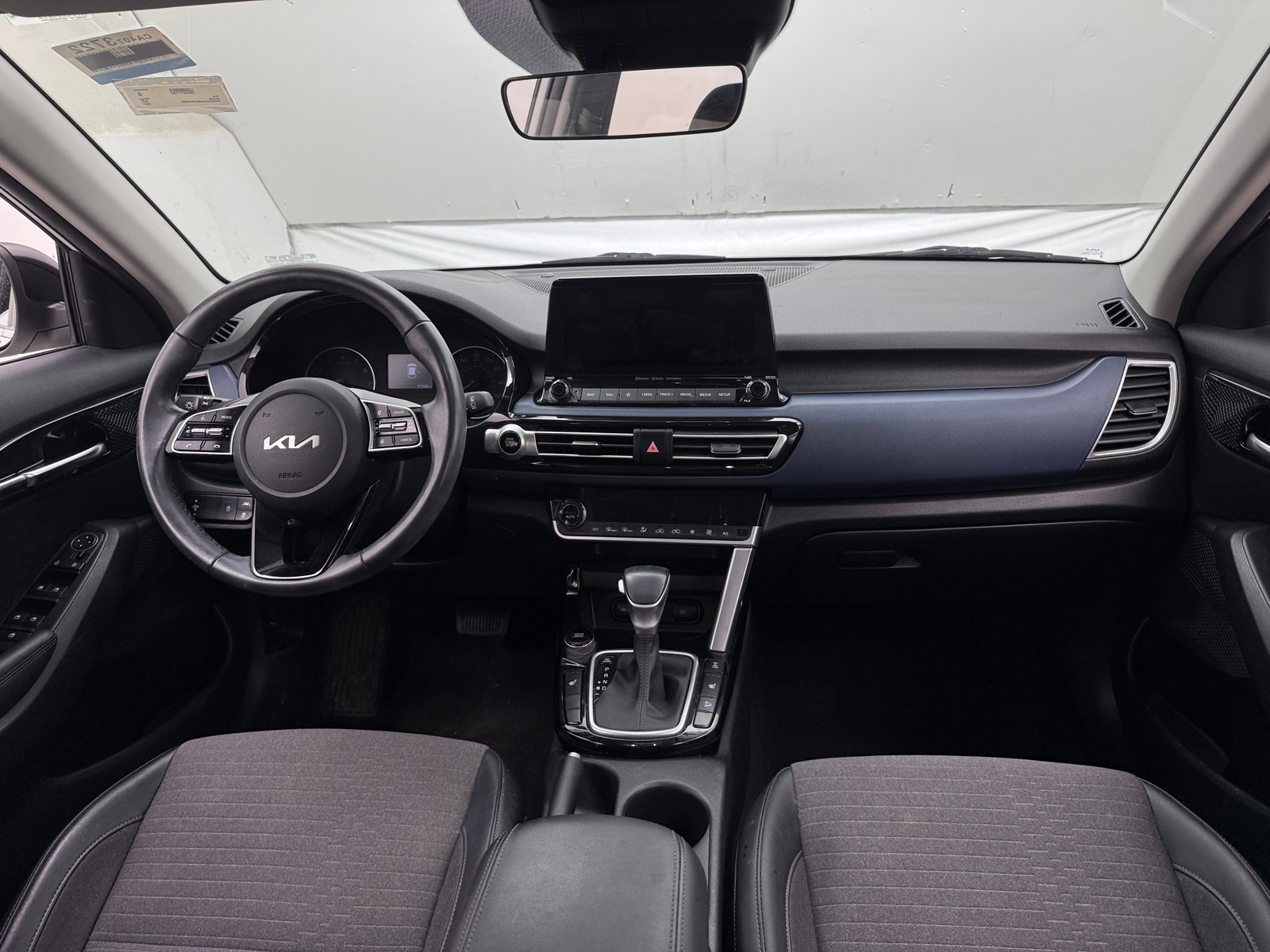 Thumbnail: 2022 Kia Seltos - 3