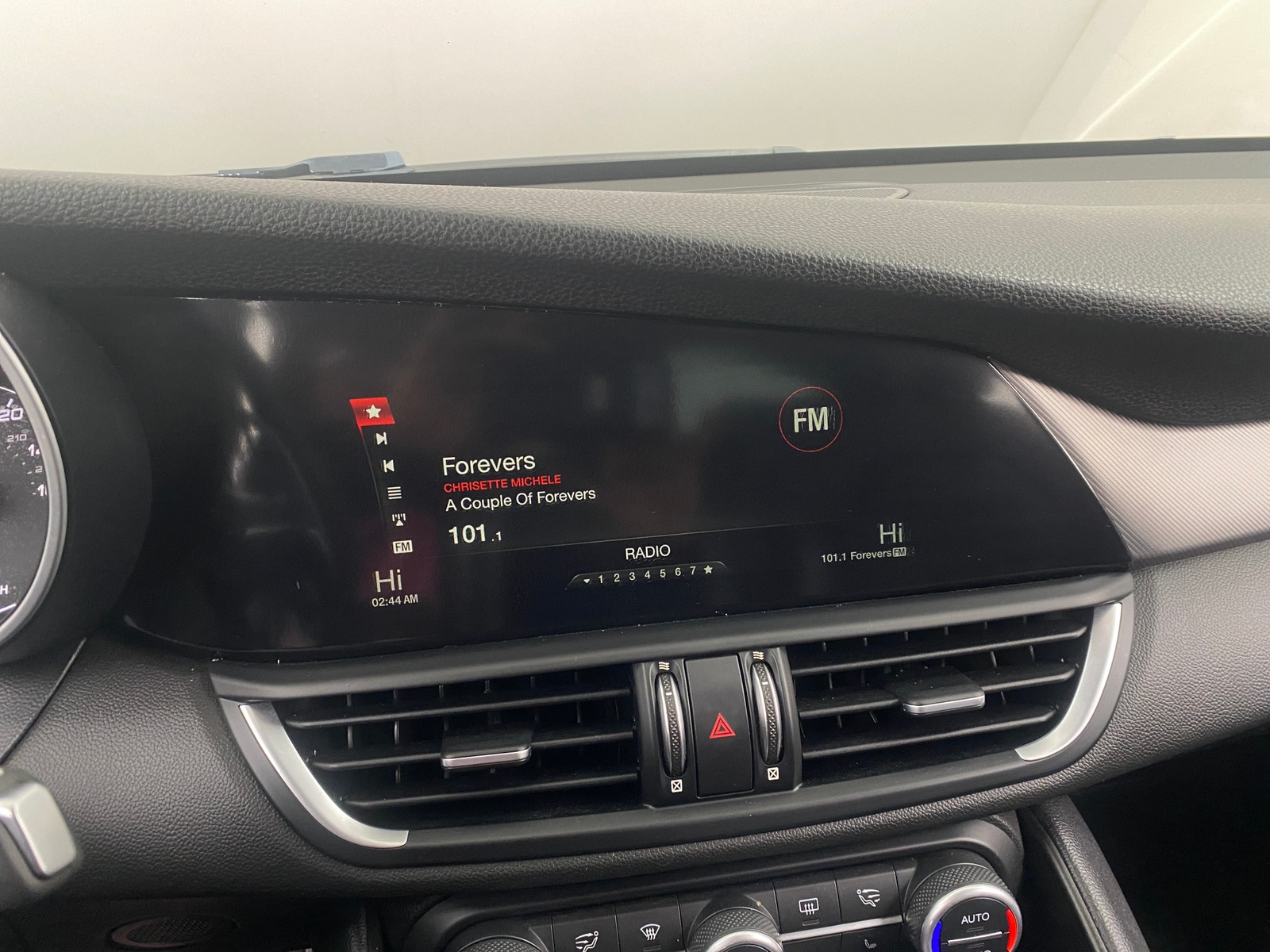 Thumbnail: 2019 Alfa Romeo Giulia - 3