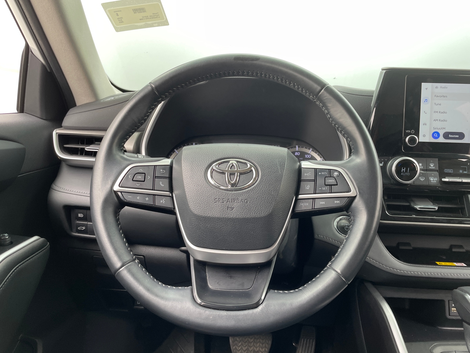 Thumbnail: 2023 Toyota Highlander - 3