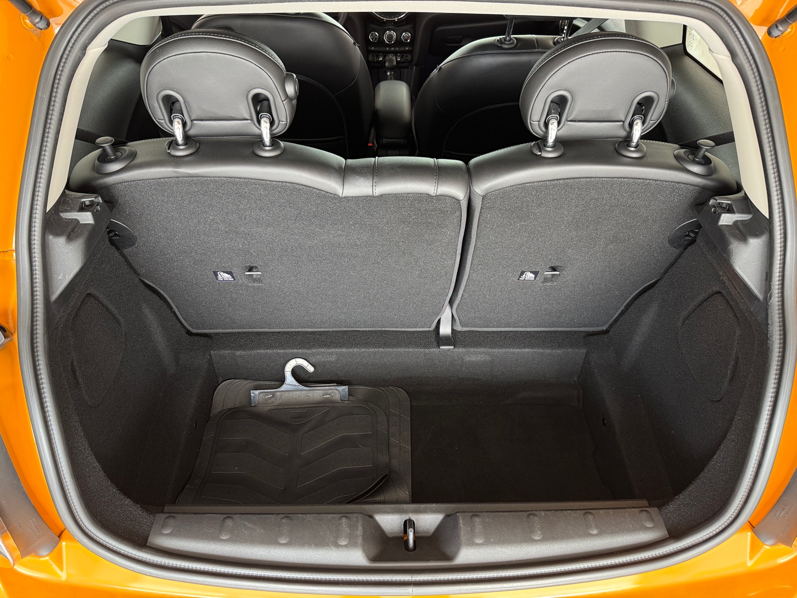 Thumbnail: 2014 MINI Cooper Hardtop - 6