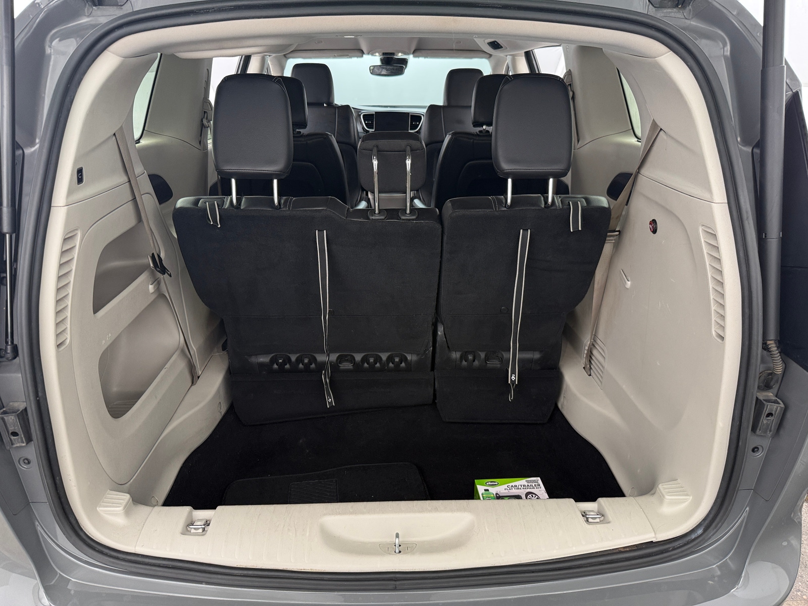 Thumbnail: 2022 Chrysler Pacifica - 6