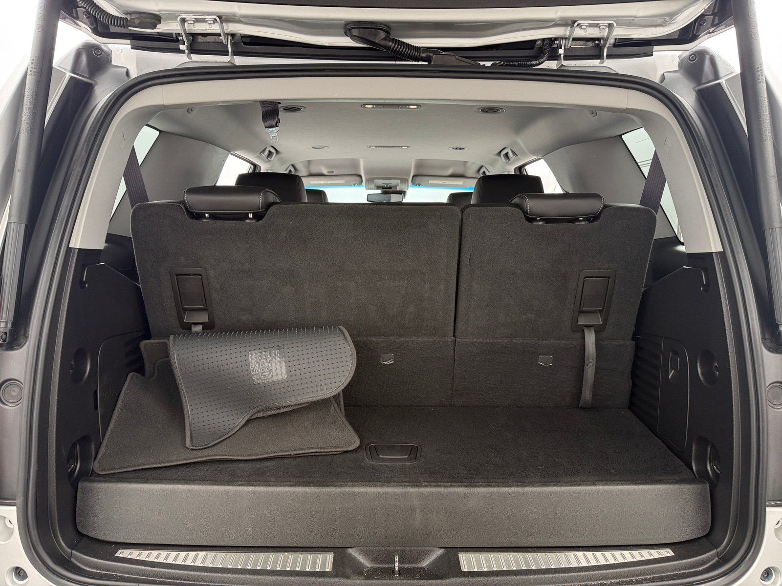 Thumbnail: 2017 Chevrolet Tahoe - 6