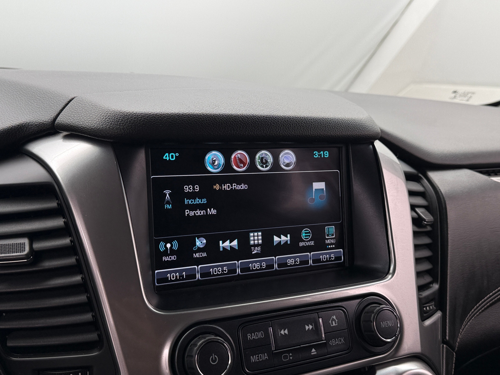 Thumbnail: 2017 Chevrolet Tahoe - 3