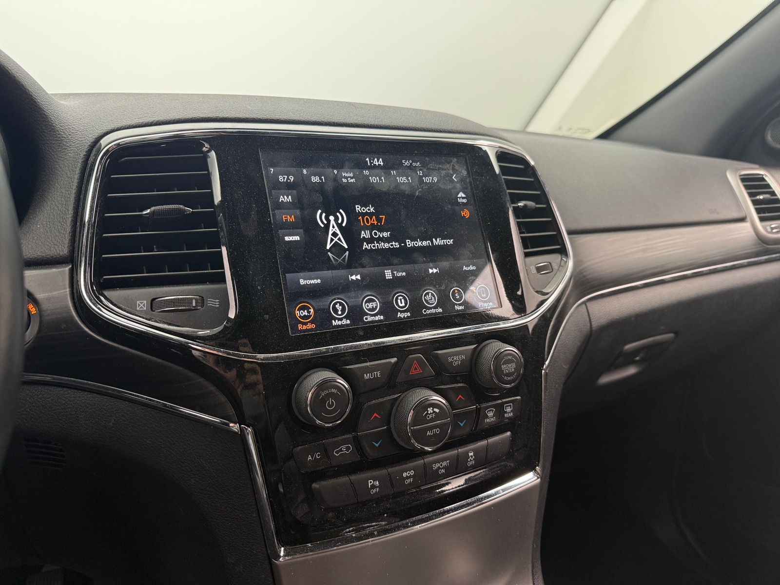 Thumbnail: 2019 Jeep Grand Cherokee - 3