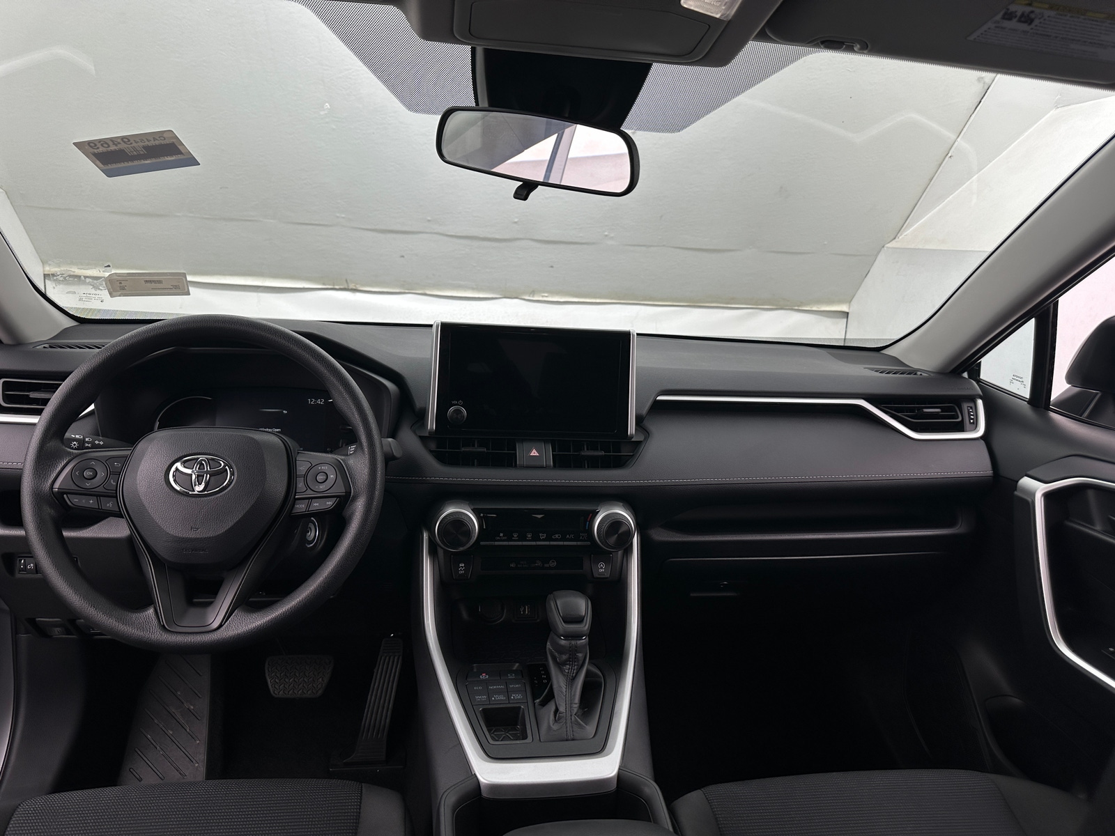 Thumbnail: 2025 Toyota RAV4 - 3