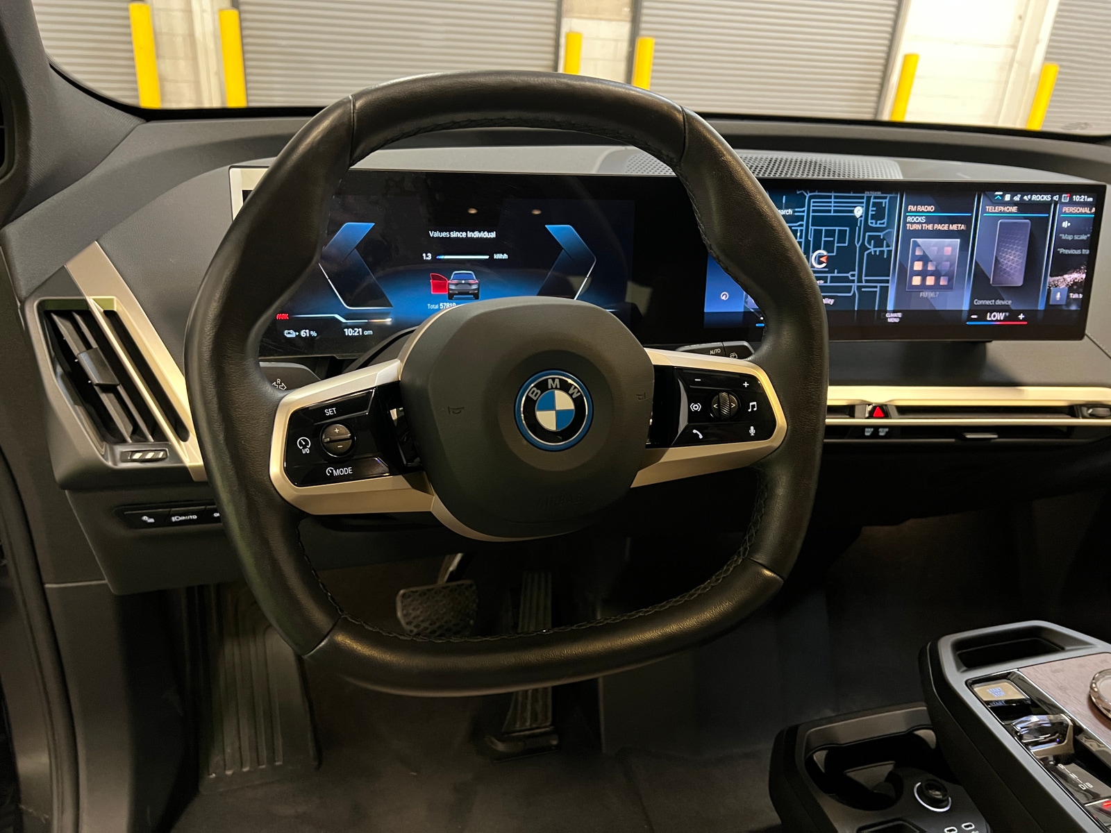 Thumbnail: 2022 BMW iX - 4