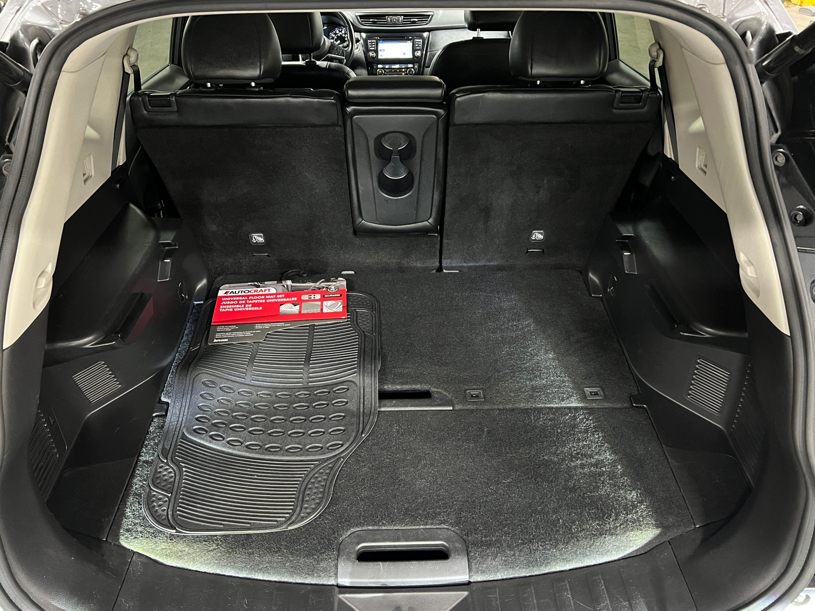 Thumbnail: 2017 Nissan Rogue - 6