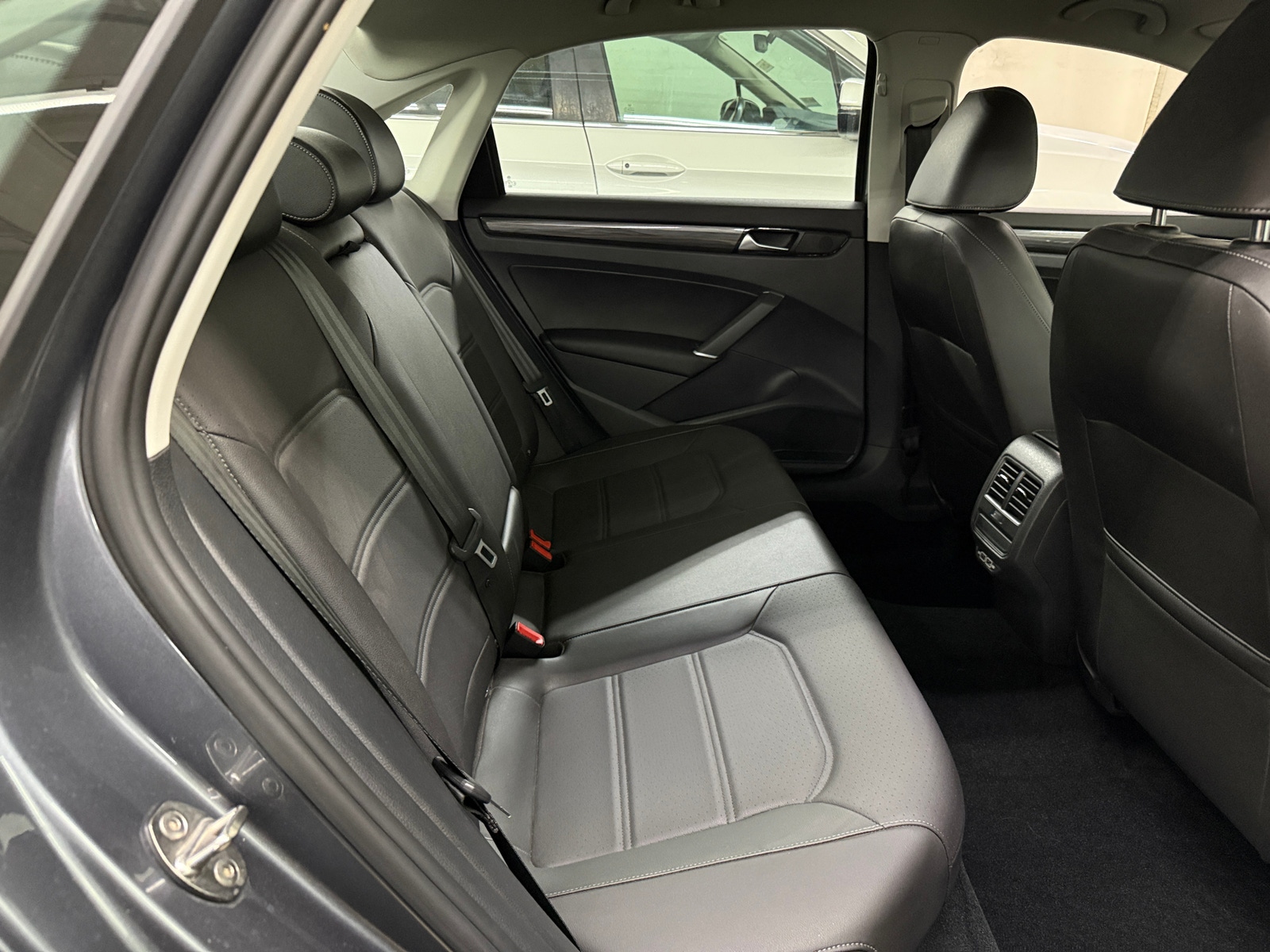 Thumbnail: 2020 Volkswagen Passat - 5