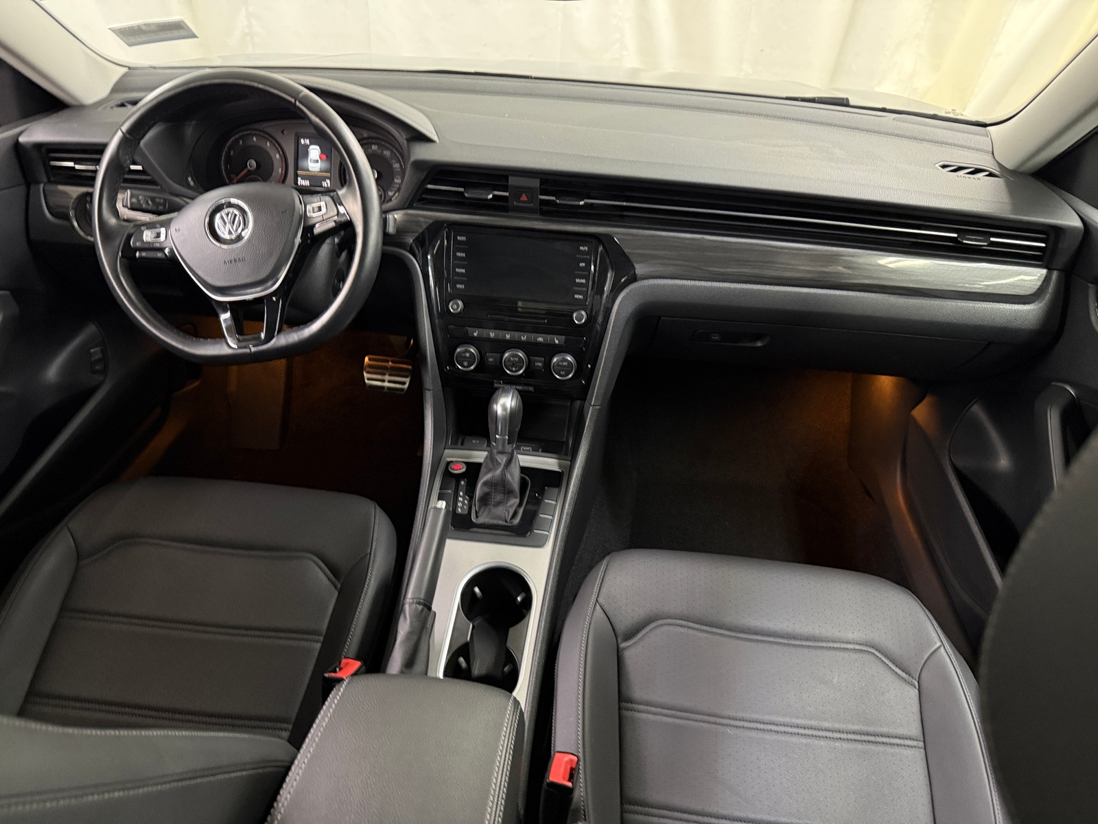 Thumbnail: 2020 Volkswagen Passat - 2