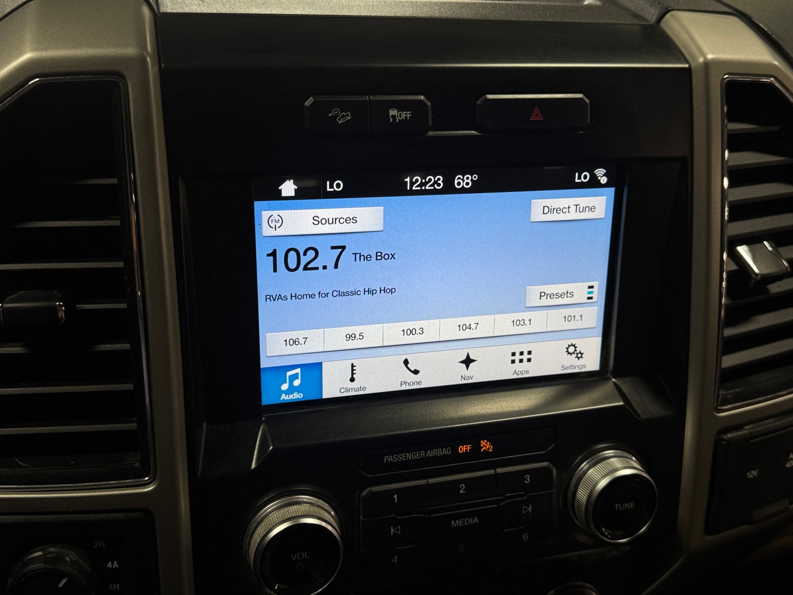 Thumbnail: 2017 Ford Econoline - 3