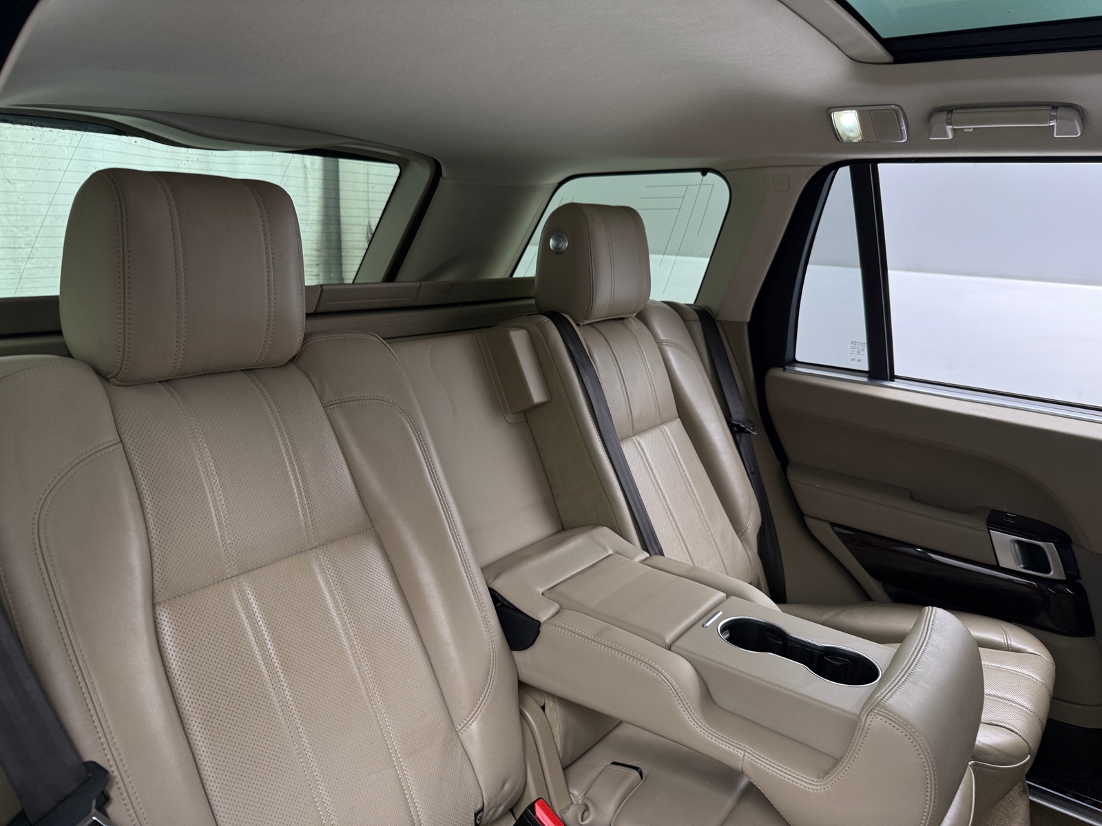 Thumbnail: 2017 Land Rover Range Rover - 5