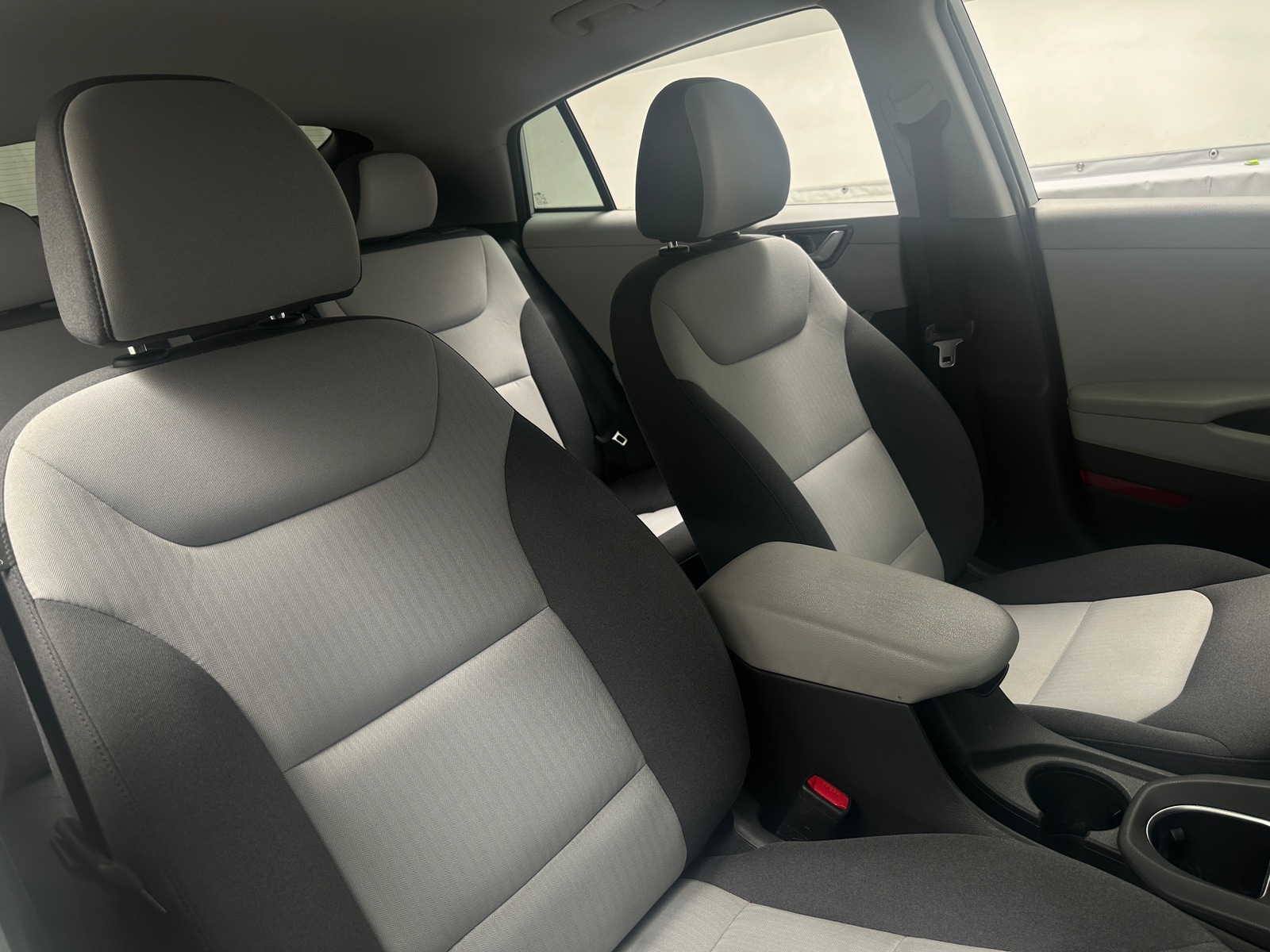 Thumbnail: 2020 Hyundai Ioniq - 2