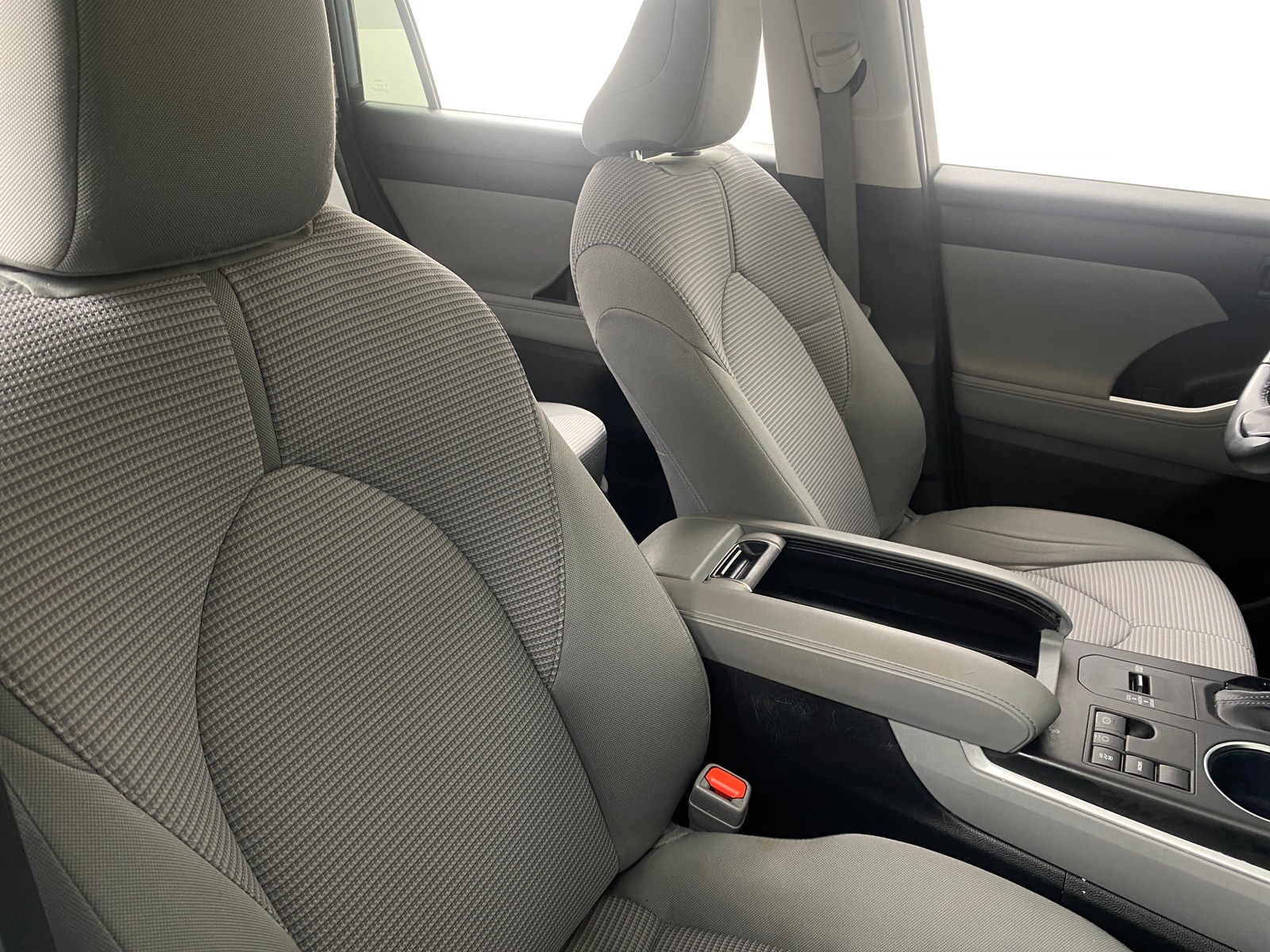 Thumbnail: 2023 Toyota Highlander - 2