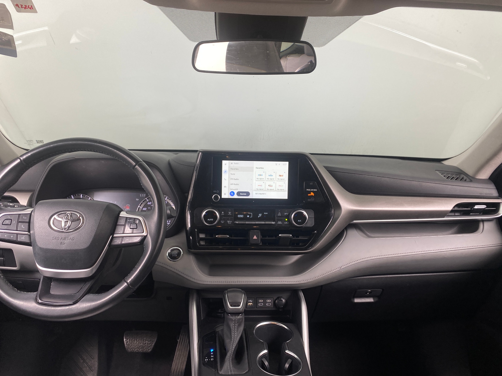 Thumbnail: 2023 Toyota Highlander - 3