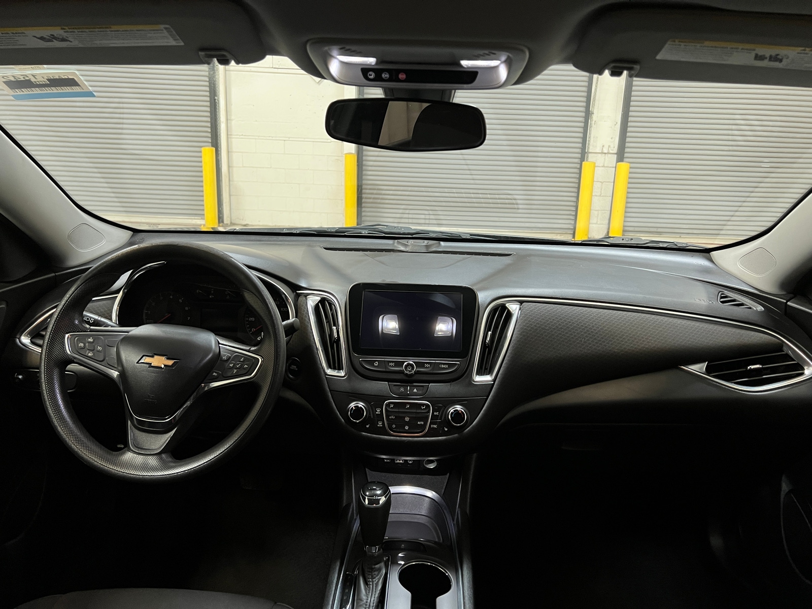 Thumbnail: 2020 Chevrolet Malibu - 3