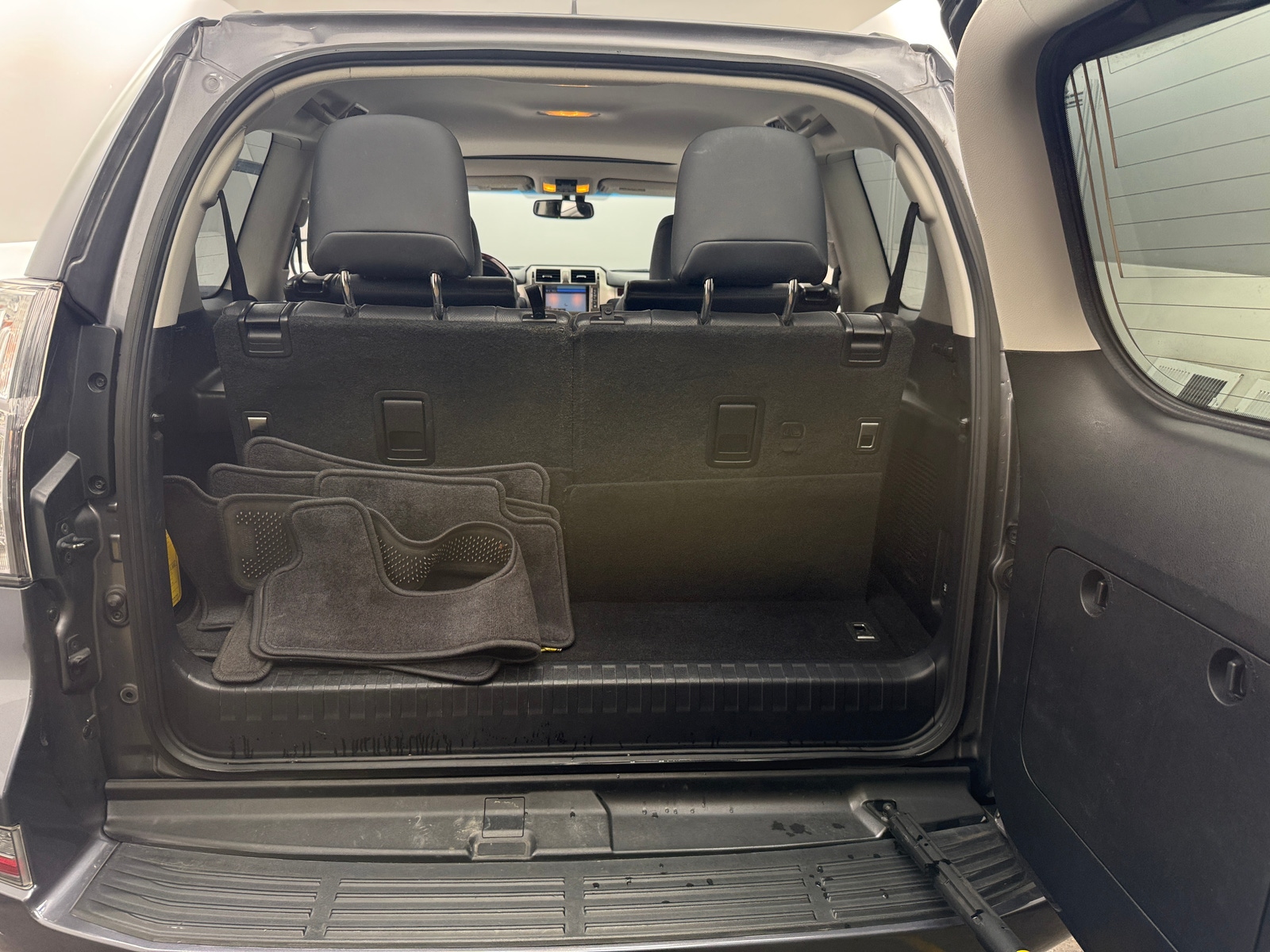 Thumbnail: 2019 Lexus GX - 6