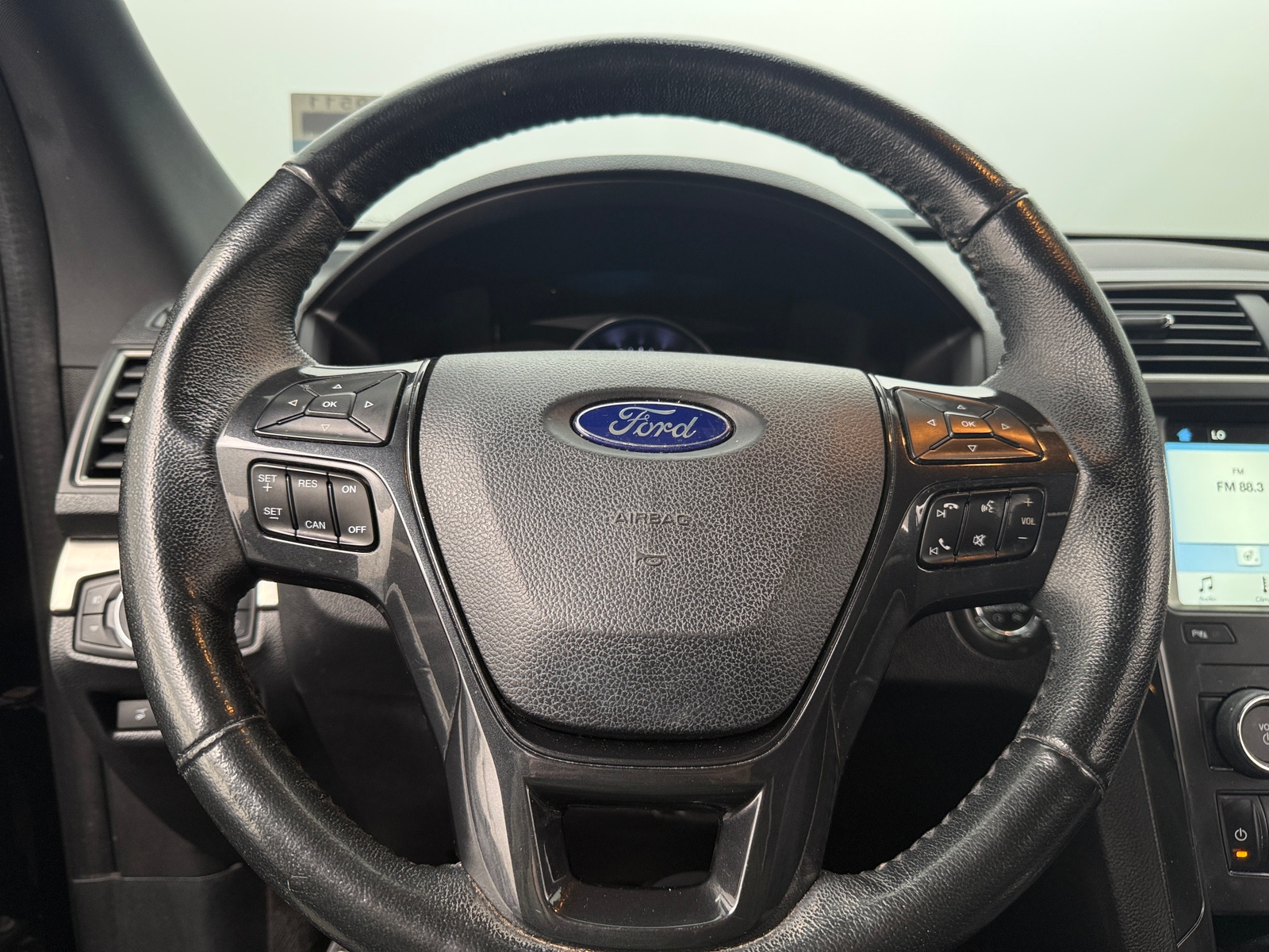 Thumbnail: 2018 Ford Explorer - 4