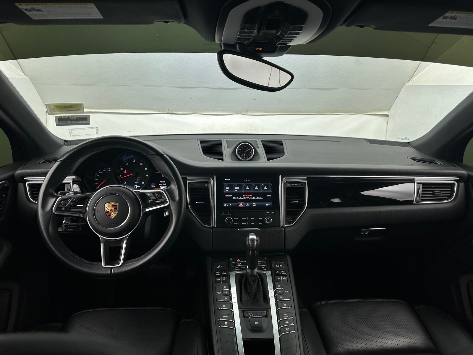 Thumbnail: 2017 Porsche Macan - 2