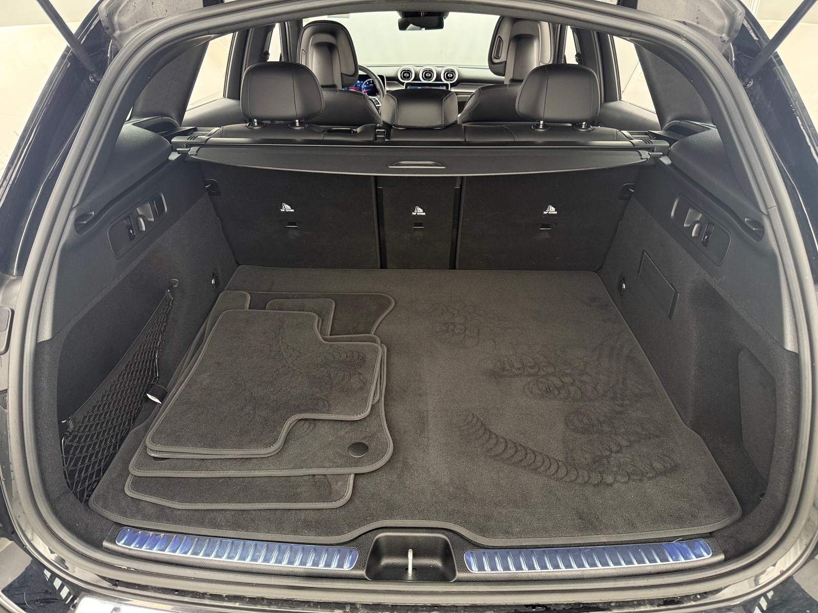 Thumbnail: 2025 Mercedes-Benz GLC - 6