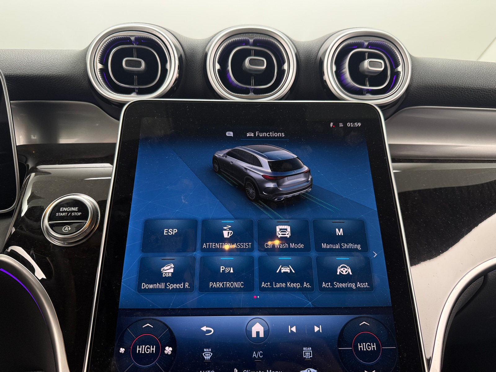 Thumbnail: 2025 Mercedes-Benz GLC - 3