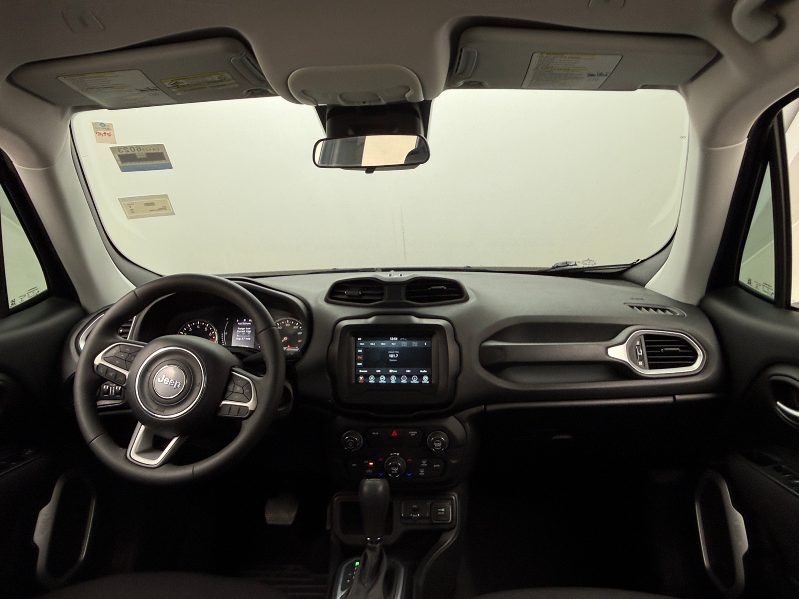 Thumbnail: 2018 Jeep Renegade - 3