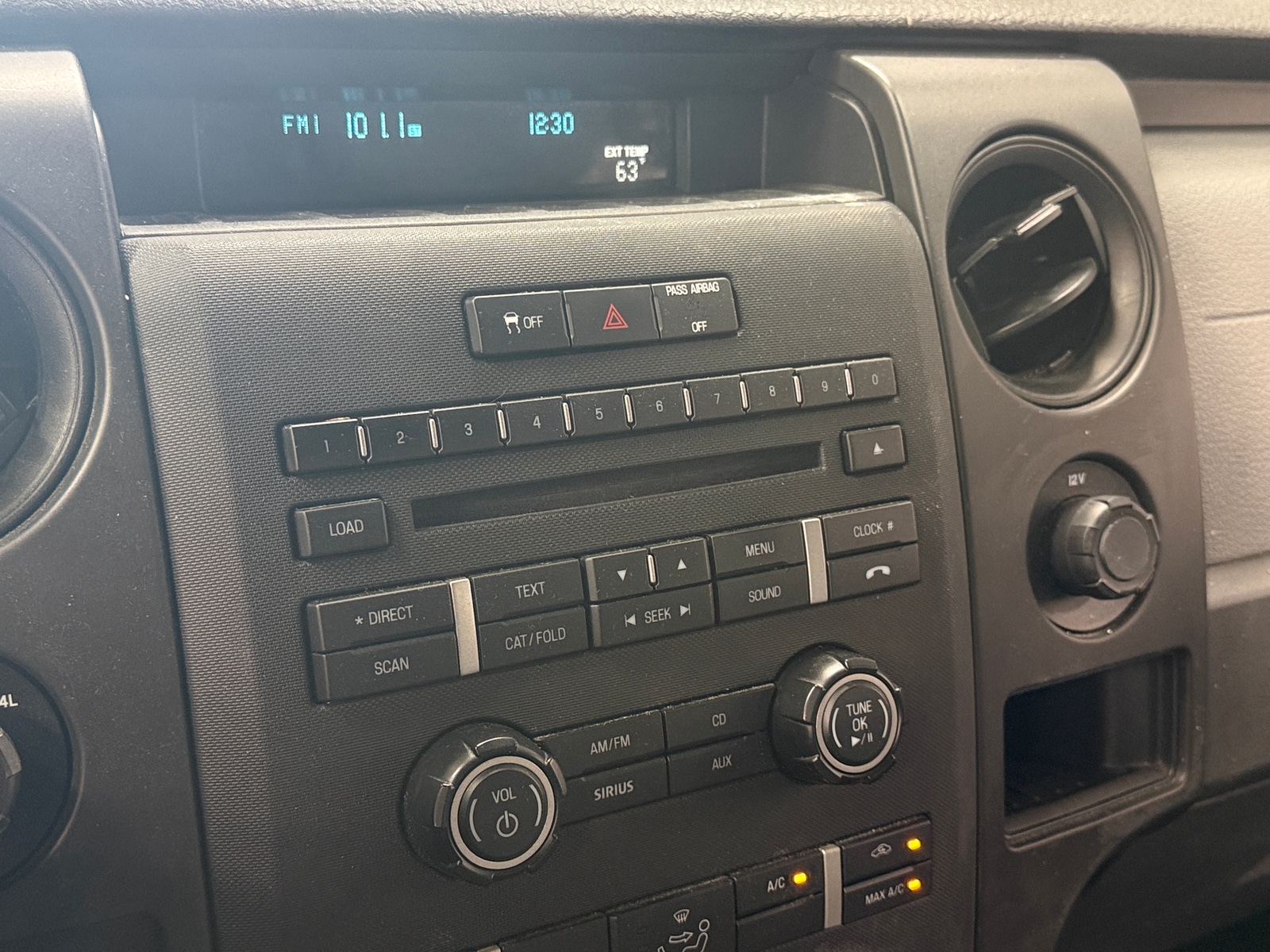 Thumbnail: 2013 Ford Econoline - 4