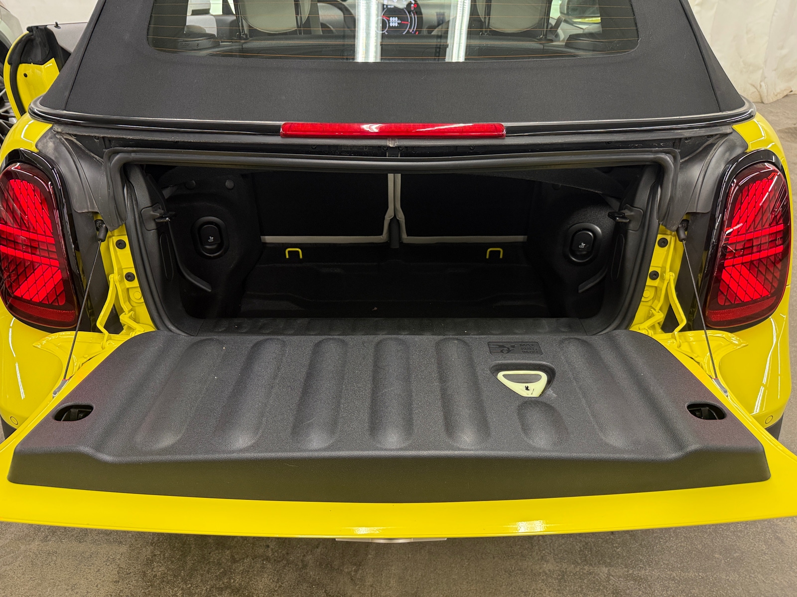 Thumbnail: 2025 MINI Cooper Convertible - 6