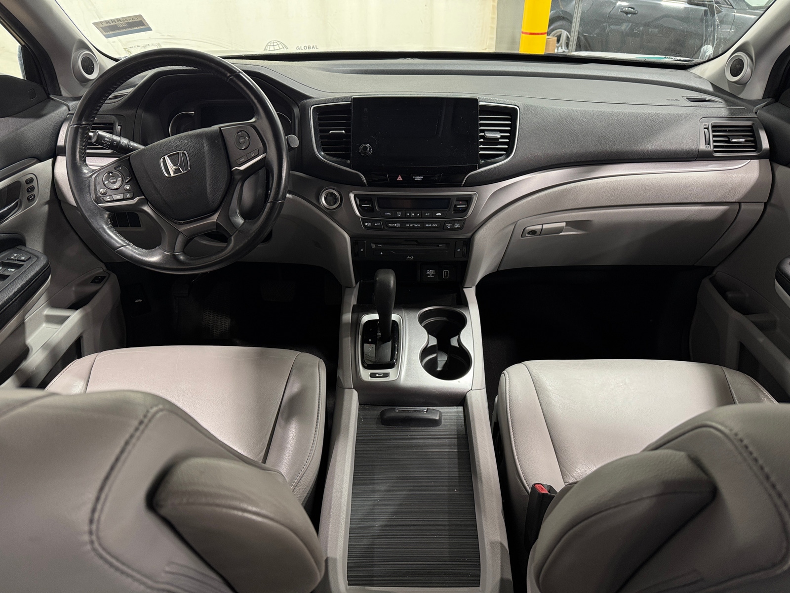 Thumbnail: 2019 Honda Pilot - 2