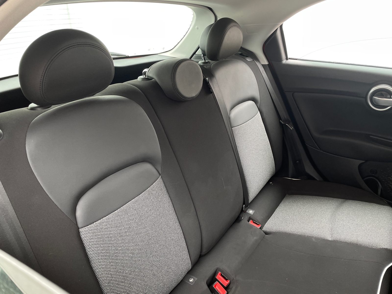 Thumbnail: 2017 Fiat 500X - 6