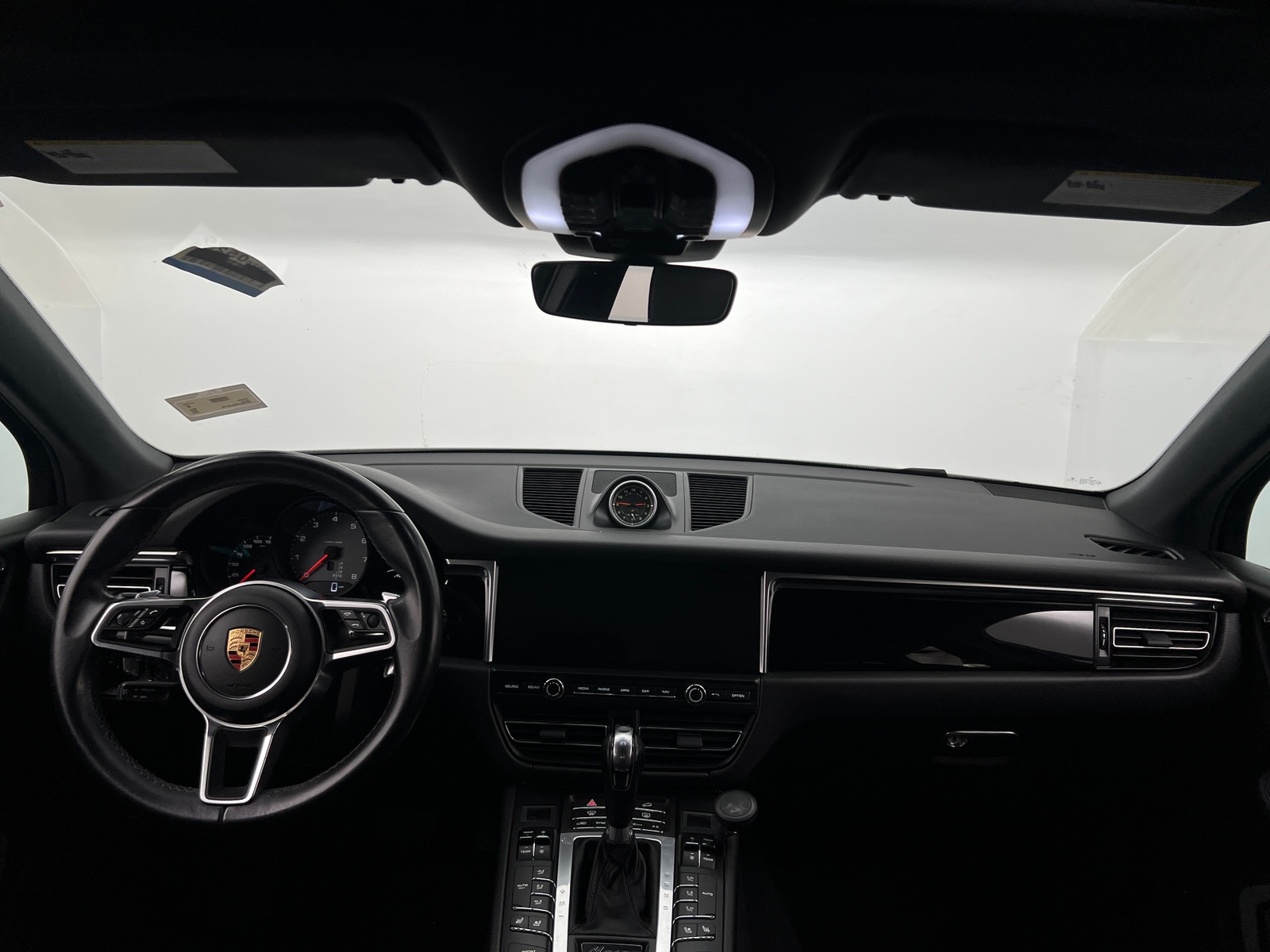 Thumbnail: 2019 Porsche Macan - 2