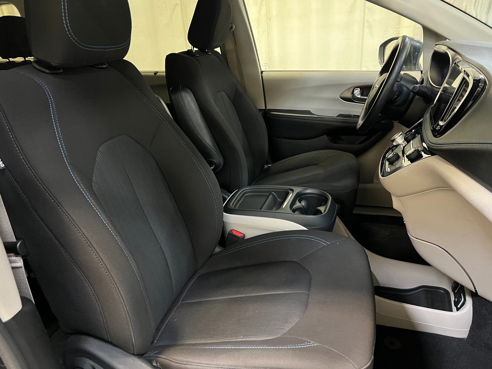 Thumbnail: 2021 Chrysler Pacifica - 2