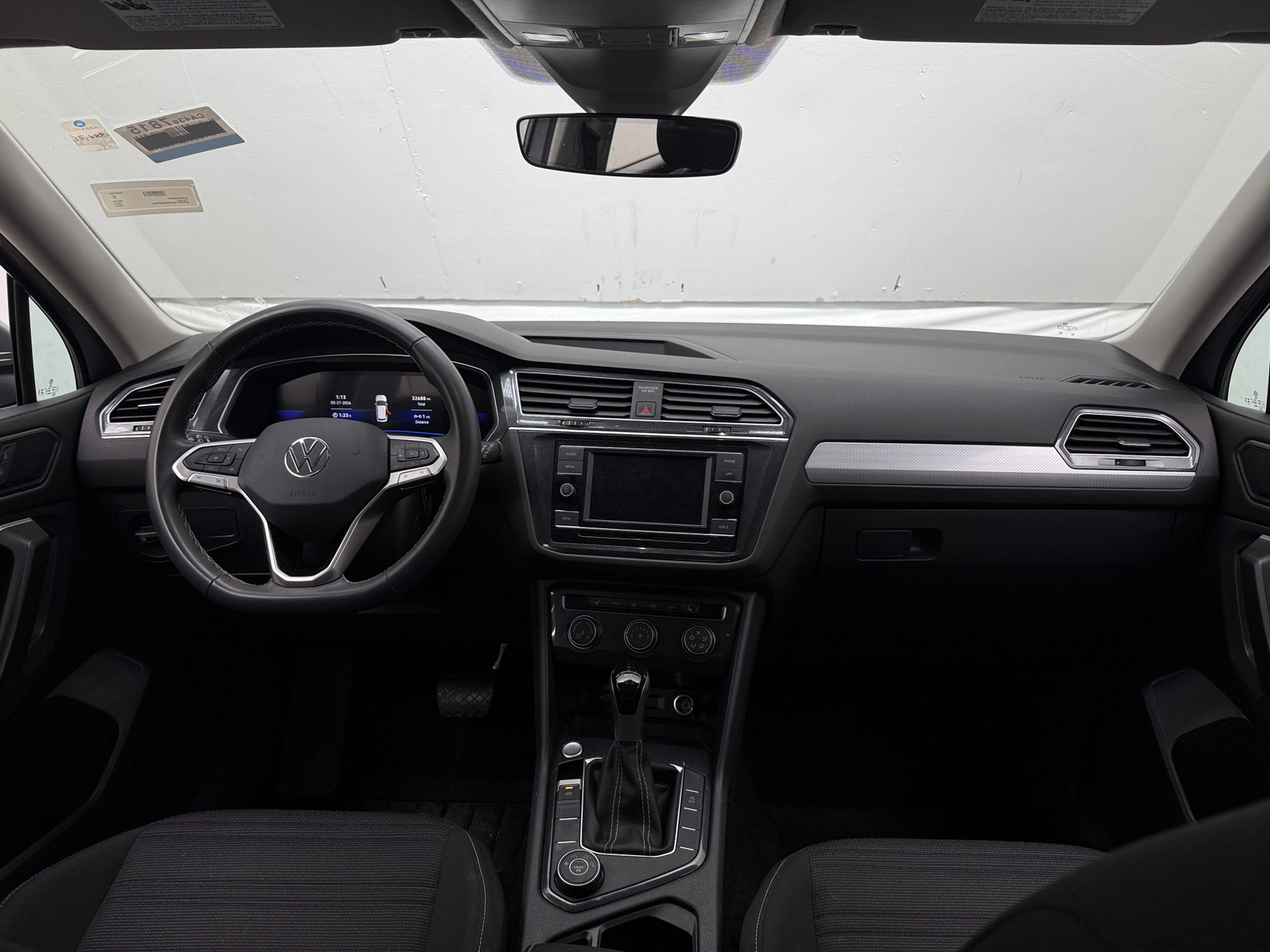 Thumbnail: 2024 Volkswagen Tiguan - 3