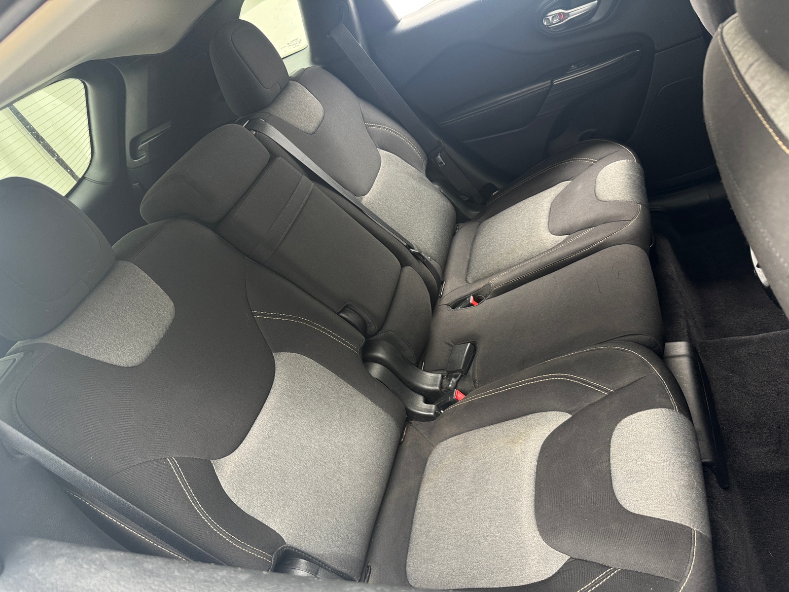 Thumbnail: 2016 Jeep Cherokee - 6