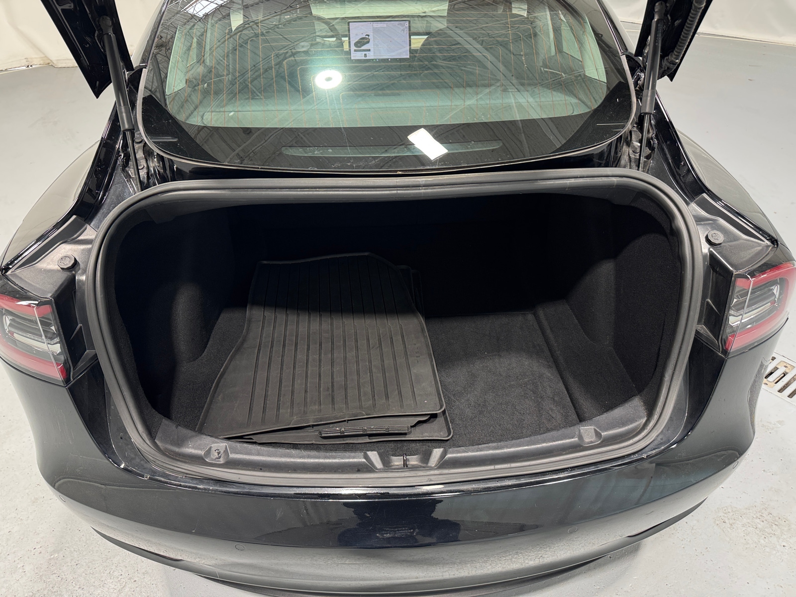 Thumbnail: 2019 Tesla Model 3 - 6