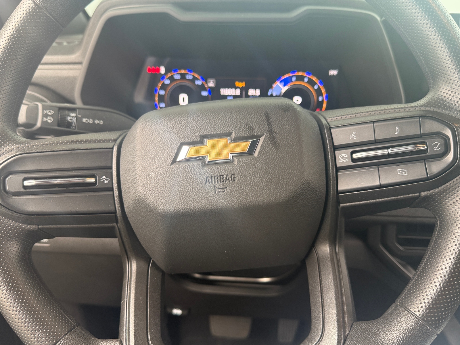 Thumbnail: 2024 Chevrolet Colorado - 5