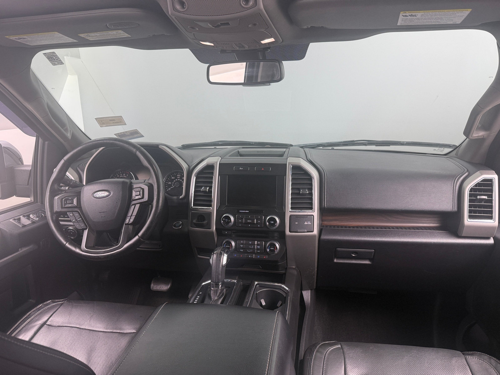 Thumbnail: 2017 Ford Econoline - 3