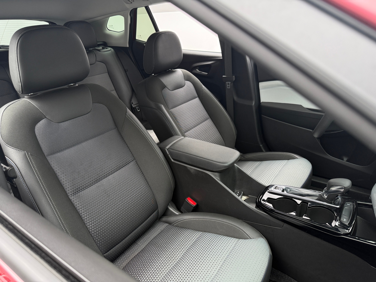 Thumbnail: 2025 Chevrolet Trax - 2